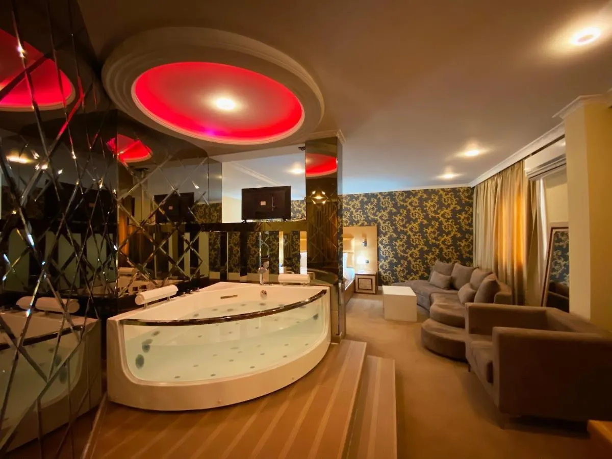 ****  Hotel Deluxe Tirana Albania