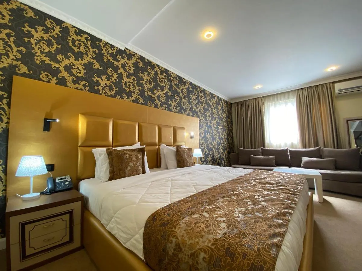 Hotel Deluxe Tiran
