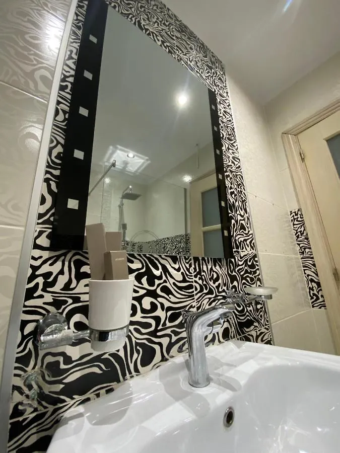 Hotel Deluxe Tirana 4*,