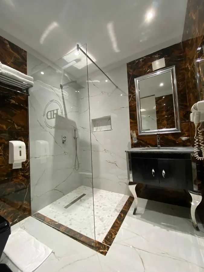 Hotel Deluxe Tirana Albania