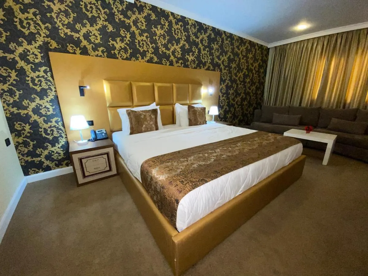 ****  Hotel Deluxe Tirana Albanien