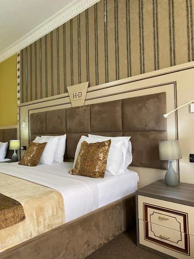 Hotel Deluxe Tiran