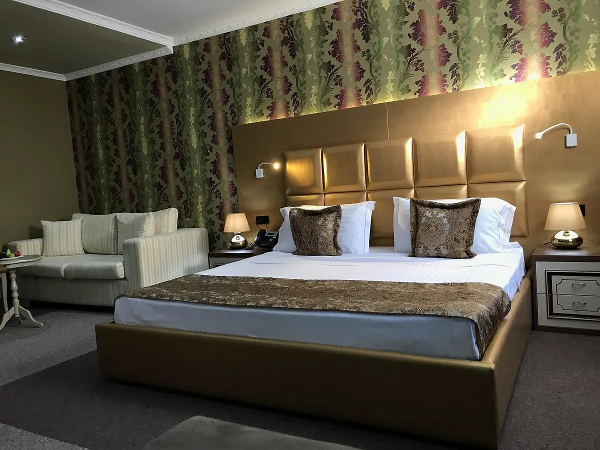 Hotel Deluxe Tirana
