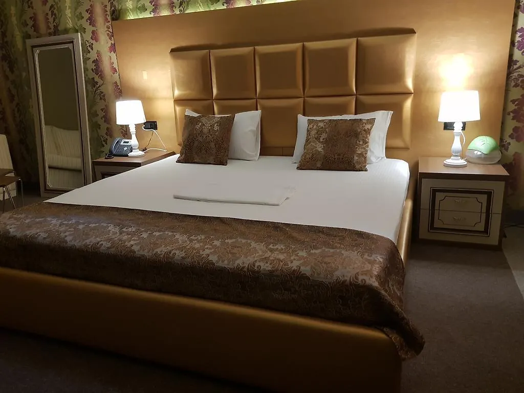 Hotel Deluxe Tirana