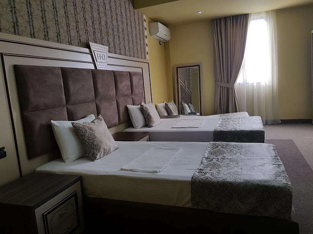 Hotel Deluxe Tirana